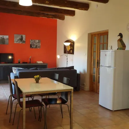 Au Pays De Jacquou Bed & Breakfast Fossemagne